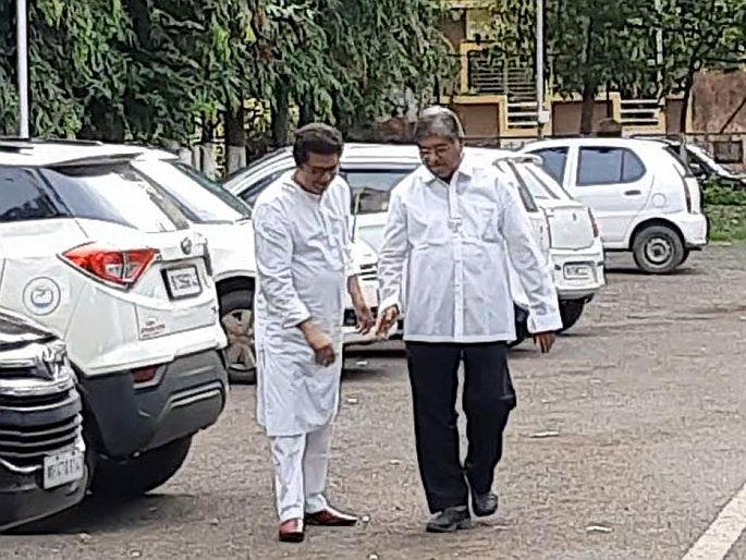 BJP Leader Chandrakant Patil met MNS leader Raj Thackeray in nashik | चंद्रकांत पाटील यांना 'राज योग'! अखेर राज ठाकरेंची भेट झाली...! BJP Leader Chandrakant Patil met MNS leader Raj Thackeray in nashik | चंद्रकांत पाटील यांना 'राज योग'! अखेर राज ठाकरेंची भेट झाली...!