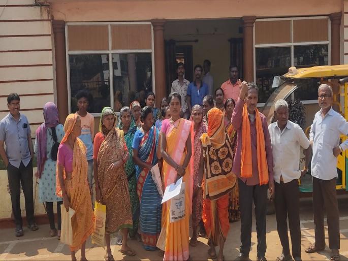 Municipal employees went on tax collection; Office few, problems of citizens who have gone to work | नगरपरिषदेचे कर्मचारी कर वसुलीवर; कार्यालय ओस Municipal employees went on tax collection; Office few, problems of citizens who have gone to work | नगरपरिषदेचे कर्मचारी कर वसुलीवर; कार्यालय ओस