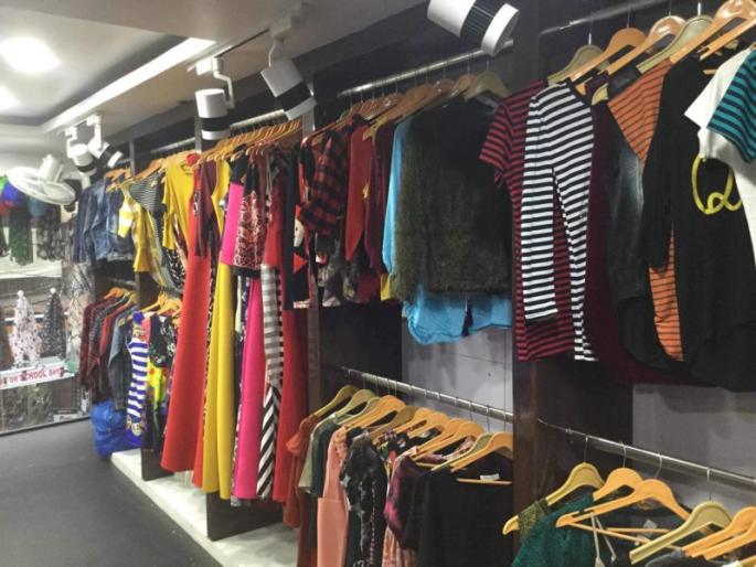 Loss of cloth shopkeepers in Nagpur by odd-even method | नागपुरात ऑड-इव्हन पद्धतीने कापड दुकानदारांचे नुकसान