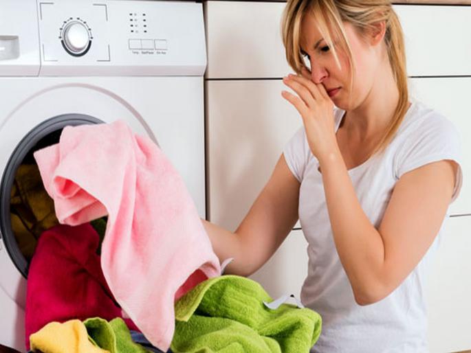 How to Remove Smells from Clothes During Monsoon | पावसाळ्यात कपड्यांच्या दुर्गंधीने आहात हैराण? या उपायांनी सोडवा ही समस्या 