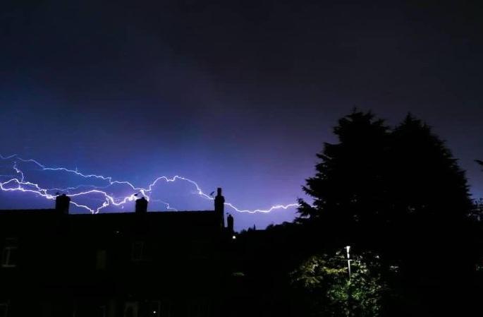 Orange alert for Nagpur district | नागपूर जिल्ह्याकरिता ऑरेंज अलर्ट Orange alert for Nagpur district | नागपूर जिल्ह्याकरिता ऑरेंज अलर्ट