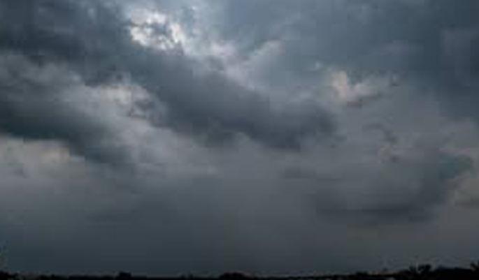 Cloudy weather in western Warhada; Rabbi crops in crisis | पश्चिम वऱ्हाडात ढगाळ वातावरण; रब्बी पिके संकटात Cloudy weather in western Warhada; Rabbi crops in crisis | पश्चिम वऱ्हाडात ढगाळ वातावरण; रब्बी पिके संकटात