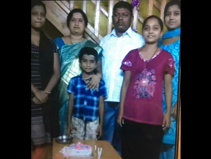 Shocking News Ex-serviceman ends life journey with four children; The whole family committed suicide by taking poison | धक्कादायक! माजी सैनिकाने चार मुलांसह संपवली जीवनयात्रा; विष घेऊन संपूर्ण कुटुंबाची आत्महत्या Shocking News Ex-serviceman ends life journey with four children; The whole family committed suicide by taking poison | धक्कादायक! माजी सैनिकाने चार मुलांसह संपवली जीवनयात्रा; विष घेऊन संपूर्ण कुटुंबाची आत्महत्या