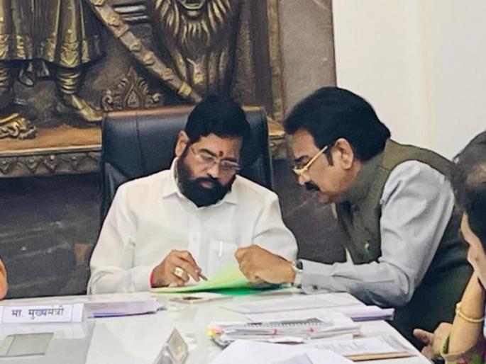 Mhsobachiwadi well accident 5 lakh each to the families of the deceased Chief Minister eknath shinde announced | म्हसोबाचीवाडी विहिर दुर्घटना; मृतांच्या कुटुंबियांना प्रत्येकी ५ लाख, मुख्यमंत्र्यांकडून जाहीर Mhsobachiwadi well accident 5 lakh each to the families of the deceased Chief Minister eknath shinde announced | म्हसोबाचीवाडी विहिर दुर्घटना; मृतांच्या कुटुंबियांना प्रत्येकी ५ लाख, मुख्यमंत्र्यांकडून जाहीर
