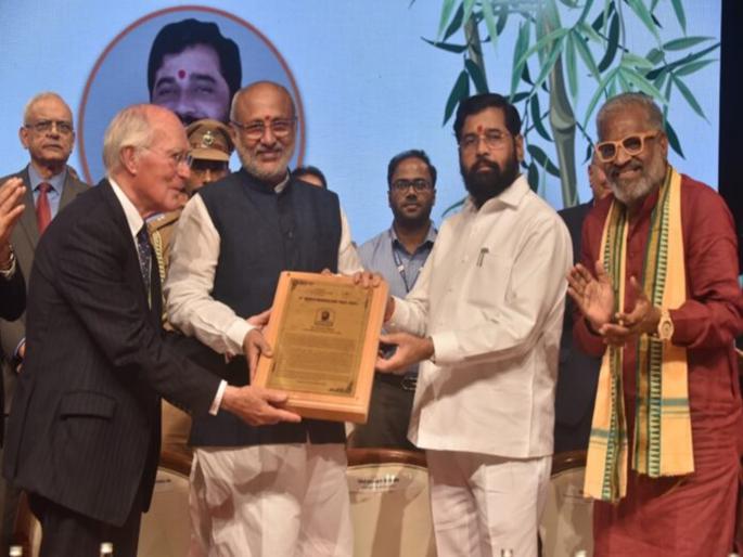 Chief Minister Eknath Shinde honored with World Agriculture Award | मुख्यमंत्री एकनाथ शिंदे यांचा जागतिक कृषी पुरस्काराने गौरव; शेतकऱ्यांबद्दल काय म्हणाले? Chief Minister Eknath Shinde honored with World Agriculture Award | मुख्यमंत्री एकनाथ शिंदे यांचा जागतिक कृषी पुरस्काराने गौरव; शेतकऱ्यांबद्दल काय म्हणाले?
