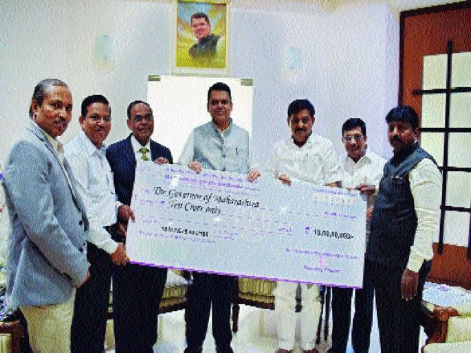 State Bank of India receives a dividend of 10 crores and a 13.26% increase in debt | राज्य बँकेकडून शासनाला १० कोटींचा लाभांश, कर्जवाटपात १३.२६ टक्क्यांची वाढ State Bank of India receives a dividend of 10 crores and a 13.26% increase in debt | राज्य बँकेकडून शासनाला १० कोटींचा लाभांश, कर्जवाटपात १३.२६ टक्क्यांची वाढ