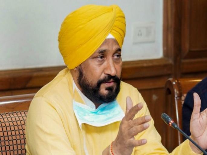 punjab cm charanjit singh channi corona negative wife and son covid positive | पंजाब: सुरक्षा त्रुटीच्या वादादरम्यान CM चन्नींच्या घरात कोरोनाचा शिरकाव, पत्नी आणि मुलगा पॉझिटिव्ह punjab cm charanjit singh channi corona negative wife and son covid positive | पंजाब: सुरक्षा त्रुटीच्या वादादरम्यान CM चन्नींच्या घरात कोरोनाचा शिरकाव, पत्नी आणि मुलगा पॉझिटिव्ह