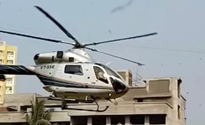 Chief Minister Devendra Fadnavis once again escaped from a helicopter crash | मुख्यमंत्री देवेंद्र फडणवीस पुन्हा एकदा हेलिकॉप्टर अपघातातून बचावले, मोठा अनर्थ टळला Chief Minister Devendra Fadnavis once again escaped from a helicopter crash | मुख्यमंत्री देवेंद्र फडणवीस पुन्हा एकदा हेलिकॉप्टर अपघातातून बचावले, मोठा अनर्थ टळला