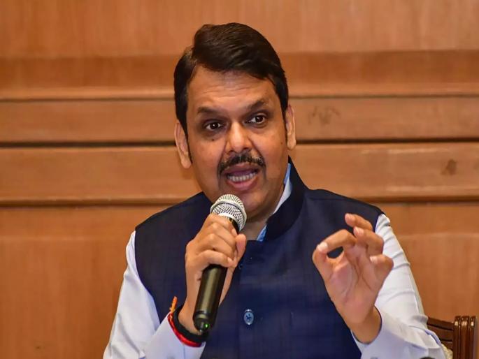 Activists of a particular party harassing Raksha Khadse daughter; CM Devendra Fadnavis angry, Eknath Khadse also make serious allegation | महिला मंत्र्यांच्या मुलीची छेड काढणारे एका विशिष्ट पक्षाचे कार्यकर्ते; मुख्यमंत्री संतप्त Activists of a particular party harassing Raksha Khadse daughter; CM Devendra Fadnavis angry, Eknath Khadse also make serious allegation | महिला मंत्र्यांच्या मुलीची छेड काढणारे एका विशिष्ट पक्षाचे कार्यकर्ते; मुख्यमंत्री संतप्त