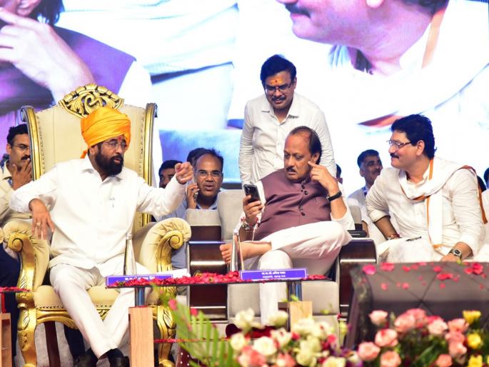 The Chief Minister asked whether the money was received? Farmers sent messages directly to the minister's mobile phone | मुख्यमंत्र्यांनी विचारले पैसे मिळाले का?शेतकऱ्यांनी थेट मंत्र्यांच्या मोबाईलवर मेसेज केले The Chief Minister asked whether the money was received? Farmers sent messages directly to the minister's mobile phone | मुख्यमंत्र्यांनी विचारले पैसे मिळाले का?शेतकऱ्यांनी थेट मंत्र्यांच्या मोबाईलवर मेसेज केले