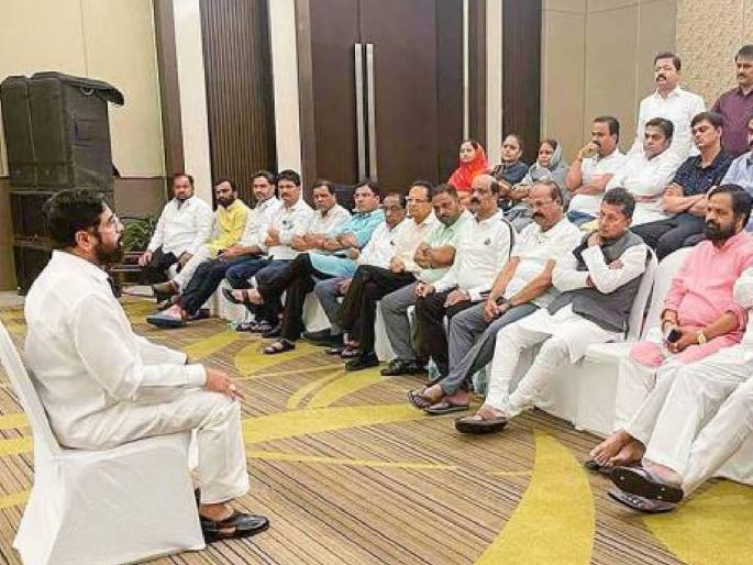 Discontent among Shinde Sena MLAs due to reduction in security What is the real reason? | सुरक्षेत कपात केल्याने शिंदेसेनेच्या आमदारांमध्ये नाराजी; नेमकं कारण काय? Discontent among Shinde Sena MLAs due to reduction in security What is the real reason? | सुरक्षेत कपात केल्याने शिंदेसेनेच्या आमदारांमध्ये नाराजी; नेमकं कारण काय?