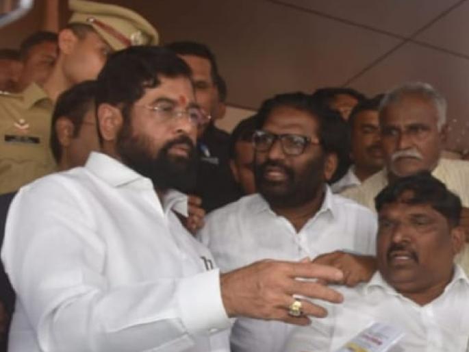 Gayran is positive about regularizing land encroachments, Chief Minister Eknath Shinde testified | गायरान जमिनीवरील अतिक्रमणे नियमित करण्याबाबत सकारात्मक, मुख्यमंत्र्यांनी दिली ग्वाही Gayran is positive about regularizing land encroachments, Chief Minister Eknath Shinde testified | गायरान जमिनीवरील अतिक्रमणे नियमित करण्याबाबत सकारात्मक, मुख्यमंत्र्यांनी दिली ग्वाही