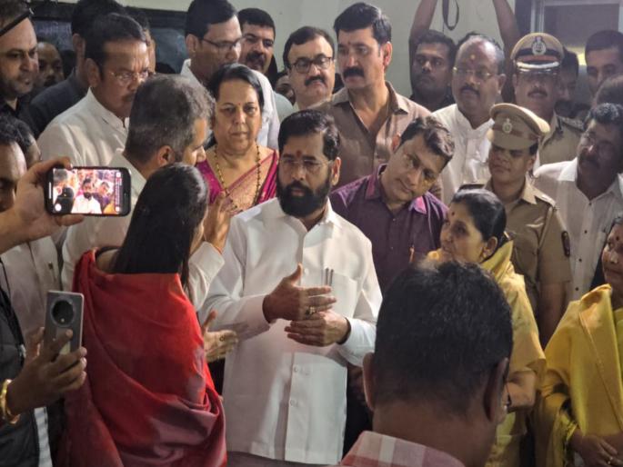 chief minister eknath shinde tour pimpri chinchwad municipal administration woke up rudely vada pav instead of food plight of flood victims | Eknath Shinde: मुख्यमंत्र्यांच्या दौरा; महापालिका प्रशासन खडबडून जागे, जेवणाऐवजी वडापाव, पुरग्रस्तांचे हाल chief minister eknath shinde tour pimpri chinchwad municipal administration woke up rudely vada pav instead of food plight of flood victims | Eknath Shinde: मुख्यमंत्र्यांच्या दौरा; महापालिका प्रशासन खडबडून जागे, जेवणाऐवजी वडापाव, पुरग्रस्तांचे हाल