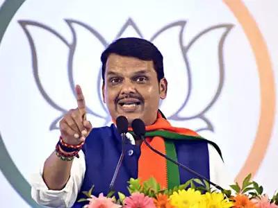 This is the question with anyone who wants to fight in Maharashtra - Chief Minister | महाराष्ट्रात आता लढायचं कुणाबरोबर हाच प्रश्न आहे - मुख्यमंत्री This is the question with anyone who wants to fight in Maharashtra - Chief Minister | महाराष्ट्रात आता लढायचं कुणाबरोबर हाच प्रश्न आहे - मुख्यमंत्री