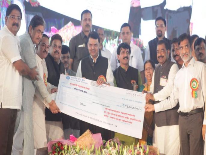 farmers will get fair rate to their crops -Chief Minister Devendra Fadnavis | शेतकऱ्यांच्या मालाला योग्य दर देणार - मुख्यमंत्री देवेंद्र फडणवीस farmers will get fair rate to their crops -Chief Minister Devendra Fadnavis | शेतकऱ्यांच्या मालाला योग्य दर देणार - मुख्यमंत्री देवेंद्र फडणवीस