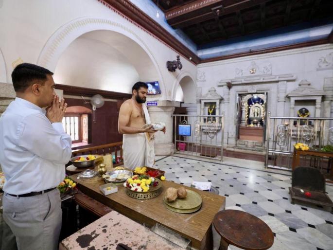 cm pramod sawant prays to god for the health of gomantakiya | गोमंतकीयांच्या आरोग्यासाठी मुख्यमंत्र्यांचे देवाला साकडे cm pramod sawant prays to god for the health of gomantakiya | गोमंतकीयांच्या आरोग्यासाठी मुख्यमंत्र्यांचे देवाला साकडे