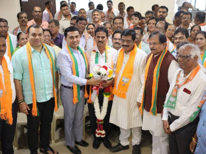 factionalism increase in bjp on big scale in goa | सारीपाट: भाजपमधील गटबाजी; नेते, कार्यकर्तेही विभागलेले, कंपूबाजी वाढली