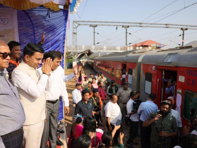 we will increase the number of special trains for maha kumbh mela 2025 said cm pramod sawant | महाकुंभमेळ्यासाठी विशेष रेल्वेंची संख्या वाढवू: मुख्यमंत्री we will increase the number of special trains for maha kumbh mela 2025 said cm pramod sawant | महाकुंभमेळ्यासाठी विशेष रेल्वेंची संख्या वाढवू: मुख्यमंत्री