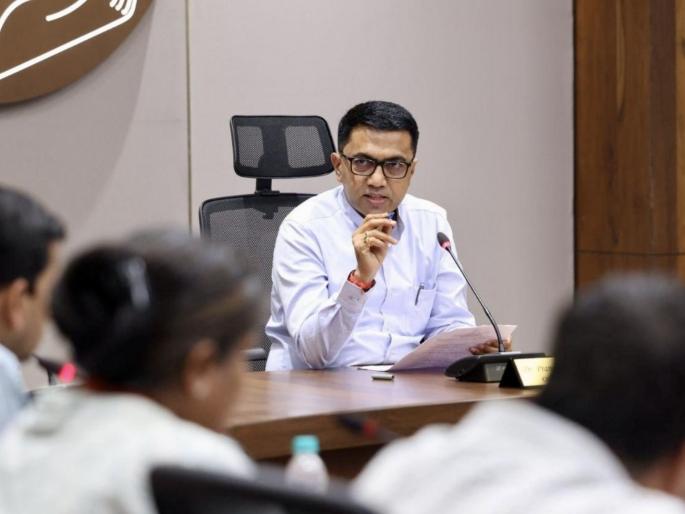 unauthorized constructions of native goans will be saved cm pramod sawant reviews in high level meeting | मूळ गोवेकरांची अनधिकृत बांधकामे वाचवणार; मुख्यमंत्र्यांनी उच्चस्तरीय बैठकीत घेतला आढावा unauthorized constructions of native goans will be saved cm pramod sawant reviews in high level meeting | मूळ गोवेकरांची अनधिकृत बांधकामे वाचवणार; मुख्यमंत्र्यांनी उच्चस्तरीय बैठकीत घेतला आढावा