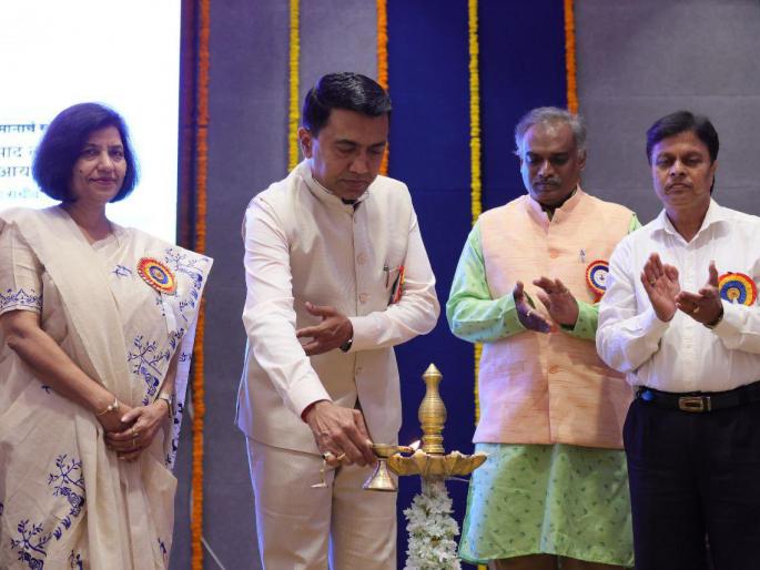 justice was given to the youth not injustice to marathi said cm pramod sawant | मराठीवर अन्याय नव्हे, तर तरुणांना न्याय दिला; राजभाषा दिन कार्यक्रमात मुख्यमंत्री सावंत यांचे प्रतिपादन justice was given to the youth not injustice to marathi said cm pramod sawant | मराठीवर अन्याय नव्हे, तर तरुणांना न्याय दिला; राजभाषा दिन कार्यक्रमात मुख्यमंत्री सावंत यांचे प्रतिपादन