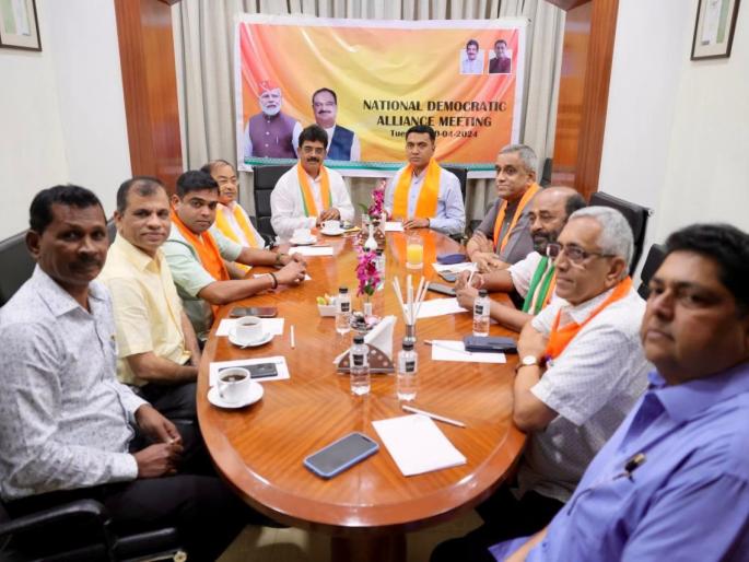 support of all three independents including mago show of power of nda for goa lok sabha election 2024 | मगोसह तिन्ही अपक्षांची साथ; 'एनडीए'चे शक्तिप्रदर्शन support of all three independents including mago show of power of nda for goa lok sabha election 2024 | मगोसह तिन्ही अपक्षांची साथ; 'एनडीए'चे शक्तिप्रदर्शन