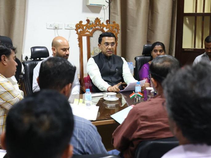 cm pramod sawant to find solution to problems in mapusa municipal corporation | म्हापशातील समस्यांवर मुख्यमंत्री काढणार तोडगा; पालिका बैठकीत कचराप्रश्नाने वेधले लक्ष cm pramod sawant to find solution to problems in mapusa municipal corporation | म्हापशातील समस्यांवर मुख्यमंत्री काढणार तोडगा; पालिका बैठकीत कचराप्रश्नाने वेधले लक्ष