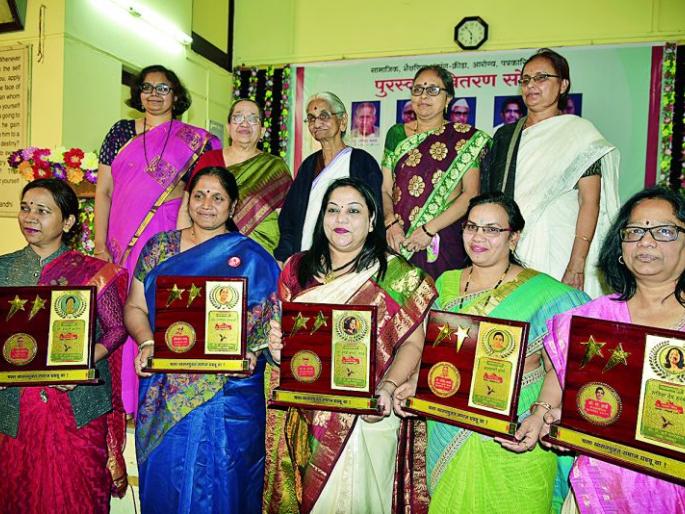 Every person is better than the government machinery: Sharda Sathe | प्रत्येक व्यक्ती शासन यंत्रणेपेक्षा श्रेष्ठ : शारदा साठे Every person is better than the government machinery: Sharda Sathe | प्रत्येक व्यक्ती शासन यंत्रणेपेक्षा श्रेष्ठ : शारदा साठे