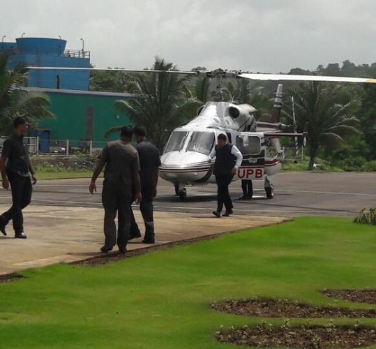 Cm fadnvis taking About Helicopter crash | ...अन् आम्ही सुखरूप बचावलो!, मुख्यमंत्र्यांनी कथन केला हेलिकॉप्टर दुर्घटनेचा वृत्तान्त Cm fadnvis taking About Helicopter crash | ...अन् आम्ही सुखरूप बचावलो!, मुख्यमंत्र्यांनी कथन केला हेलिकॉप्टर दुर्घटनेचा वृत्तान्त