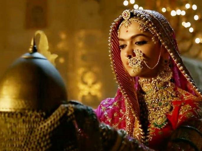 A unique record for 'Padmavati', behind 'Bahubali 2' and 'Dangal'. | ‘बाहुबली2’ व ‘दंगल’ला मागे टाकत ‘पद्मावती’ रचणार एक अनोखा विक्रम!! A unique record for 'Padmavati', behind 'Bahubali 2' and 'Dangal'. | ‘बाहुबली2’ व ‘दंगल’ला मागे टाकत ‘पद्मावती’ रचणार एक अनोखा विक्रम!!
