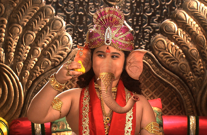 During the shooting, 11 elephant masters were furious! | शूटींग दरम्यान स्वरजाने चक्क 11 मोदक केले फस्त ! During the shooting, 11 elephant masters were furious! | शूटींग दरम्यान स्वरजाने चक्क 11 मोदक केले फस्त !
