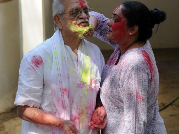 Gulzar-Rakhi painted in color ...! | गुलजार-राखी रंगात रंगले ...!