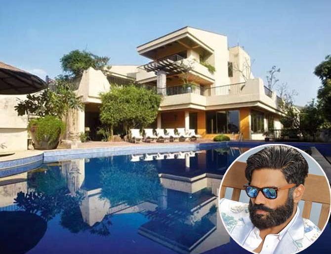 Look at Sunil Shetty's farmhouse, Inside photo! | सुनील शेट्टीच्या फार्महाऊसचे पाहा हे इनसाईड फोटो!