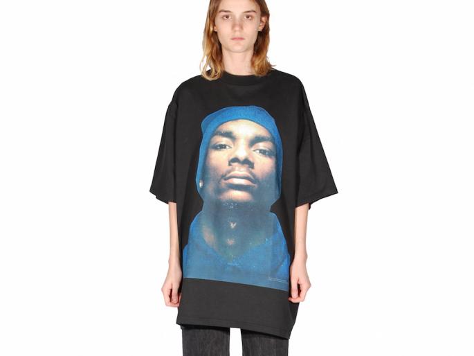 T-shirt costs one thousand dollars !! | ​टी-शर्टची किंमत एक हजार डॉलर!!