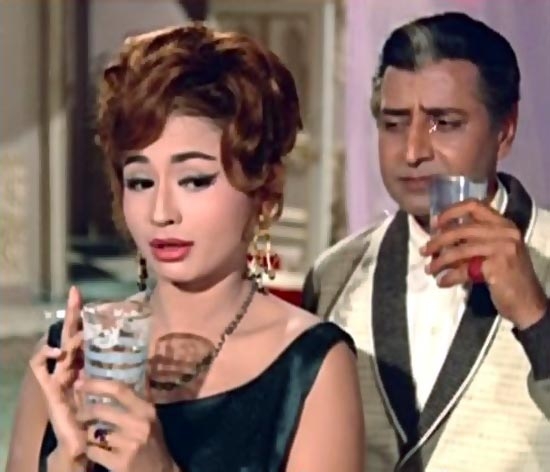 Interesting: What did Pran do, that Helen had to make a complaint to the director? | Interesting : प्राणने असे काय केले की, हेलेनला दिग्दर्शकाकडे करावी लागली होती तक्रार?