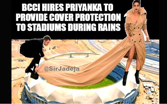 Trolling: Above ... Priyanka Chopra's cribbuster covered the cricket ground !! | Trolling : अबब... प्रियंका चोपडाच्या घेरदार घागऱ्याने झाकले चक्क क्रिकेटचे मैदान!!