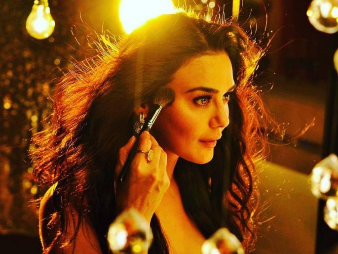 Why did Preity Zinta change name after two years after marriage? | लग्नानंतर दोन वर्षांनी प्रिती झिंटाने नावात का केला बदल?
