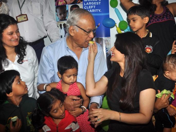 Aishwarya Rai's father Krishnaraj ventilator! | ऐश्वर्या रायचे वडिल कृष्णराज व्हेंटिलेटरवर! Aishwarya Rai's father Krishnaraj ventilator! | ऐश्वर्या रायचे वडिल कृष्णराज व्हेंटिलेटरवर!