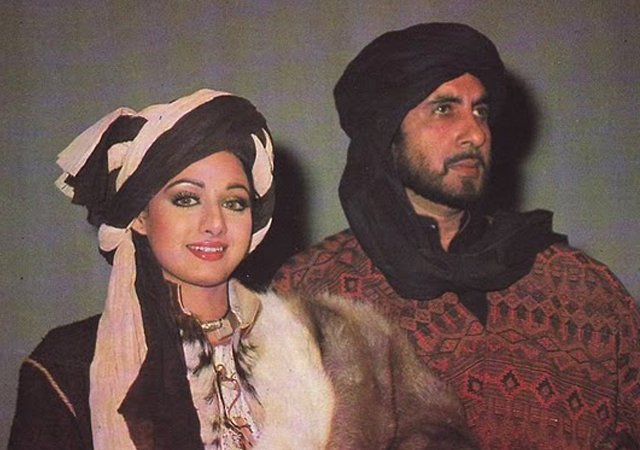 The grandfather had a little bit of 'Chandni', which was a big post, a post by Big B | महानायकाला ‘चांदनी’ निखळणार याची कुणकुण लागली होती?, बिग बींच्या एका पोस्टने चर्चांना उधाण The grandfather had a little bit of 'Chandni', which was a big post, a post by Big B | महानायकाला ‘चांदनी’ निखळणार याची कुणकुण लागली होती?, बिग बींच्या एका पोस्टने चर्चांना उधाण
