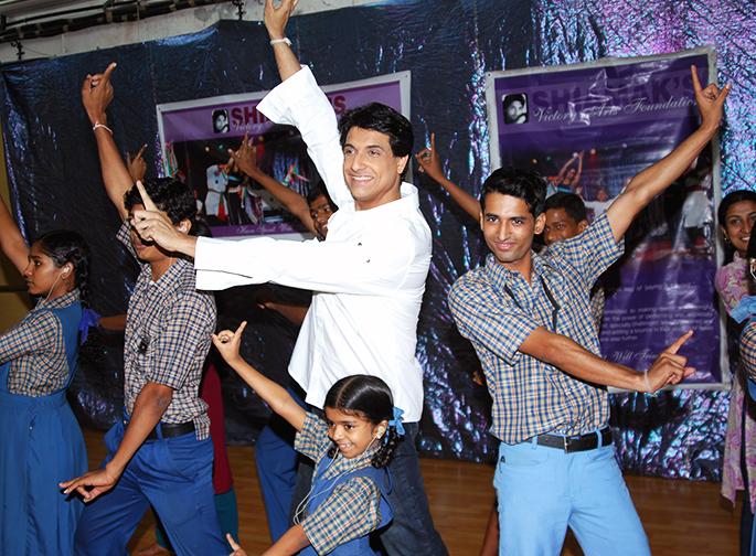 Nutrients of "Victory Art" children | "विक्टरी आर्ट"च्या मुलांचे नृत्यसादरीकरण