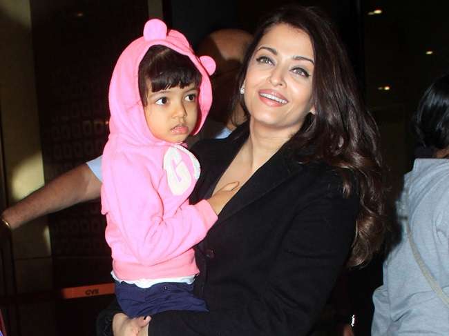 Aishwarya Rai-Bachchan speaks for the first time about family life! | कौटुंबिक आयुष्याबद्दल पहिल्यांदाच बिंधास्त बोलली ऐश्वर्या राय-बच्चन! Aishwarya Rai-Bachchan speaks for the first time about family life! | कौटुंबिक आयुष्याबद्दल पहिल्यांदाच बिंधास्त बोलली ऐश्वर्या राय-बच्चन!