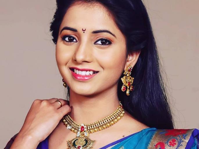 Must see: Actress Sanli Sanjeev's photos look ... | Must see : अभिनेत्री सायली संजीवच्या फोटोंचा नजराणा...