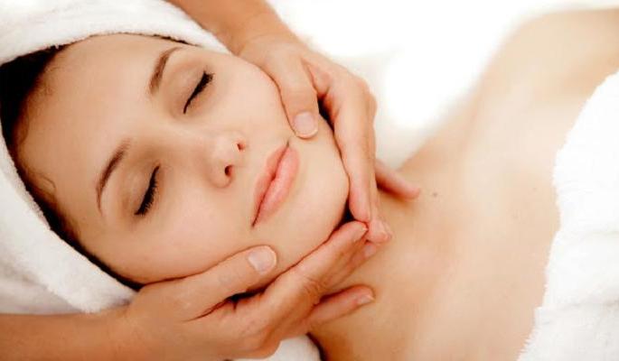 BEAUTY: To avoid facial wrinkles! | BEAUTY : चेहऱ्यावरील सुरकुत्या टाळण्यासाठी ! BEAUTY: To avoid facial wrinkles! | BEAUTY : चेहऱ्यावरील सुरकुत्या टाळण्यासाठी !