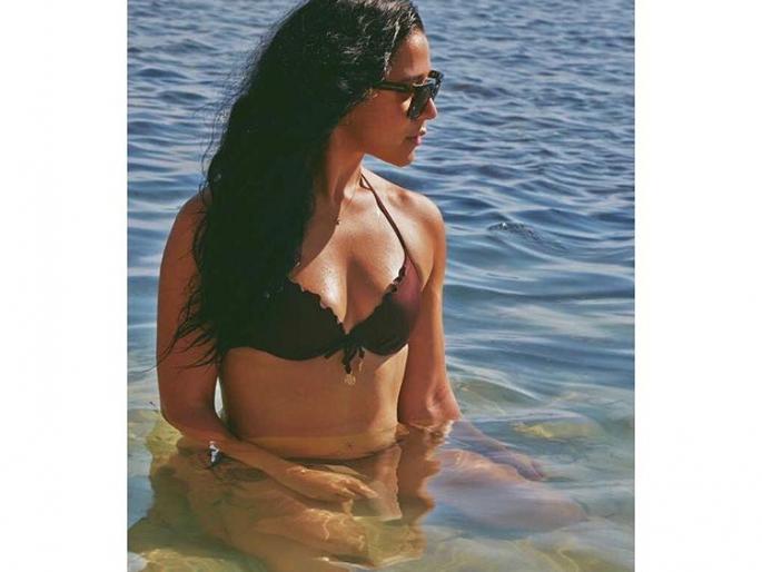 Hotness alert: Krishna Shroff reshares Black Bikini Photos !! | Hotness alert : कृष्णा श्रॉफने पुन्हा शेअर केले ब्लॅक बिकिनी फोटोज्!!