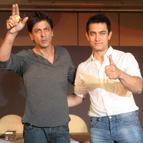 Aamir khan's disclosure, will not work with Shah Rukh, the gift is 'friendly interview' | ​आमीर खानचा खुलासा, शाहरूखसोबत काम करणार नाही, ती भेट म्हणजे ‘दोस्ताना मुलाखत’