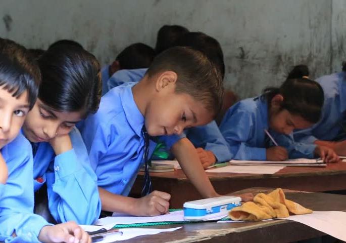 ... so do not send children to school less than six years! | ​...म्हणून सहा वर्षापेक्षा लहान मुलांना शाळेत पाठवायचे नाही !