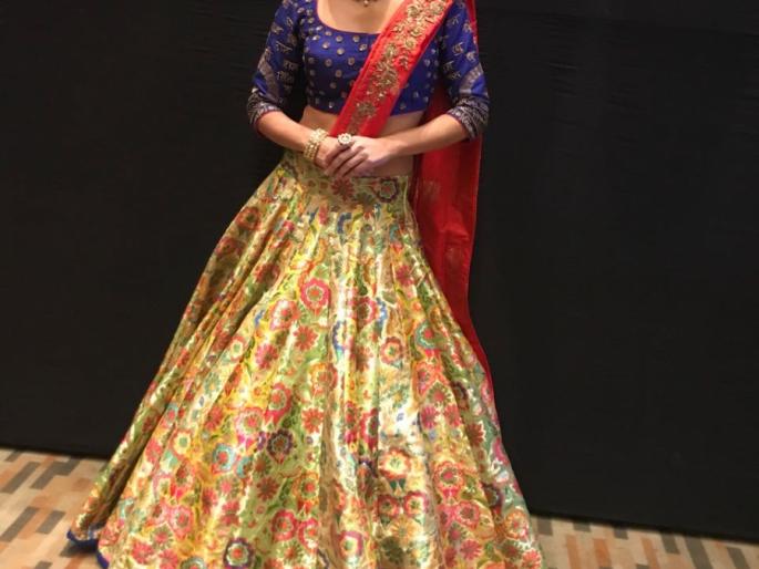 Amruta's traditional premiere rampawak | अमृताचा ट्रेडिशनल अंदाजात रॅम्पवॉक