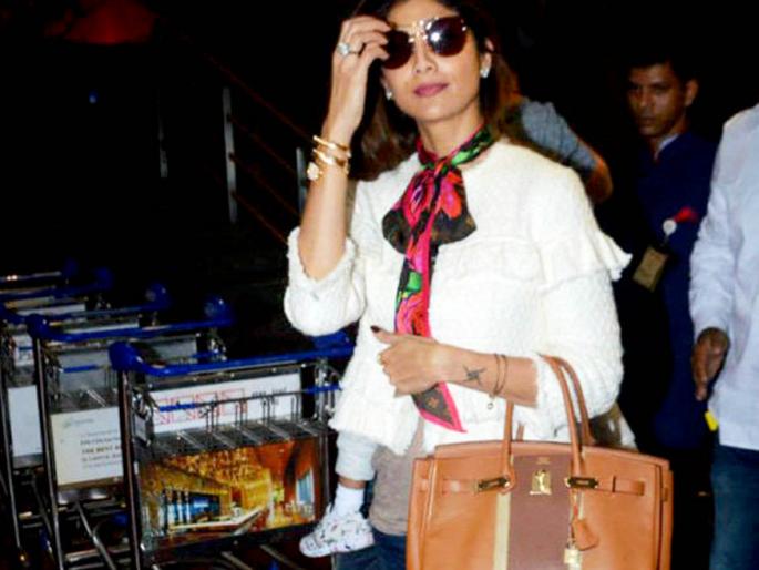 Read the price of Shilpa Shetty's neck scarf and you will get confused, read detailed! | शिल्पा शेट्टीच्या गळ्यातील स्कार्फची किंमत वाचून तुम्हाला भोवळ येईल, वाचा सविस्तर! Read the price of Shilpa Shetty's neck scarf and you will get confused, read detailed! | शिल्पा शेट्टीच्या गळ्यातील स्कार्फची किंमत वाचून तुम्हाला भोवळ येईल, वाचा सविस्तर!