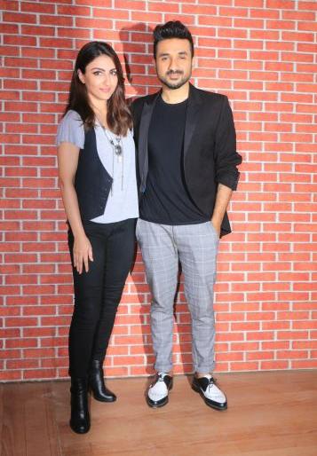 Media interaction of Soha Ali Khan and Veer Das | Media interaction of Soha ali Khan and Veer Das