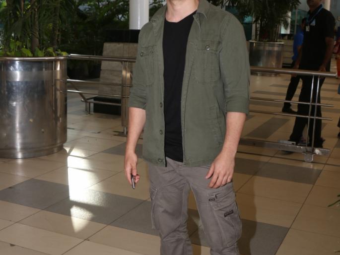 Suraj Pancholi spotted at domestic airport | Suraj pancholi spotted at domestic airport