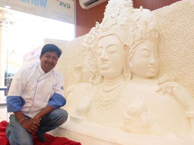 The grand trimurrection created by Chef Deobrath Jethgaonkar | शेफ देवव्रत जातेगावकर यांनी साकारली भव्य त्रिमूर्ती The grand trimurrection created by Chef Deobrath Jethgaonkar | शेफ देवव्रत जातेगावकर यांनी साकारली भव्य त्रिमूर्ती